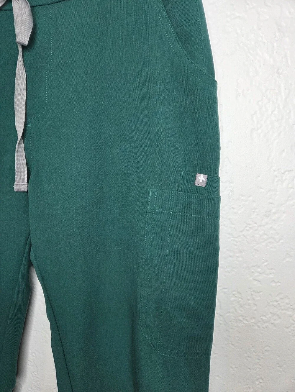 Figs Technical Collection Teal Green Drawstring Cargo Pants Size Small TW2000R